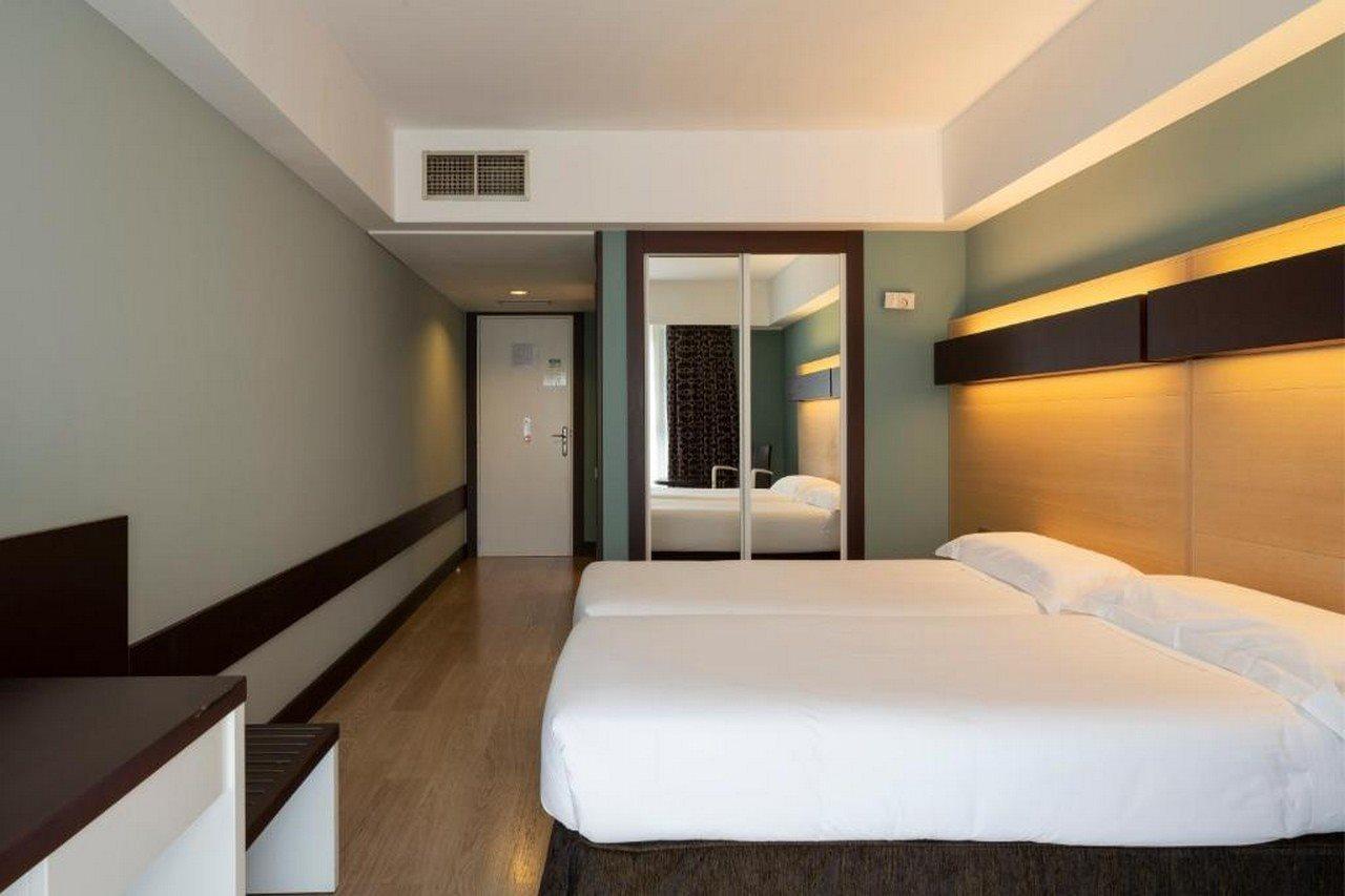 Hotel Ciudad De Logroño Zewnętrze zdjęcie