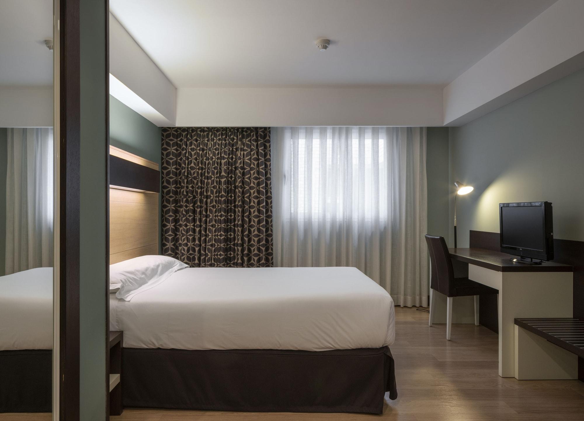 Hotel Ciudad De Logroño Zewnętrze zdjęcie