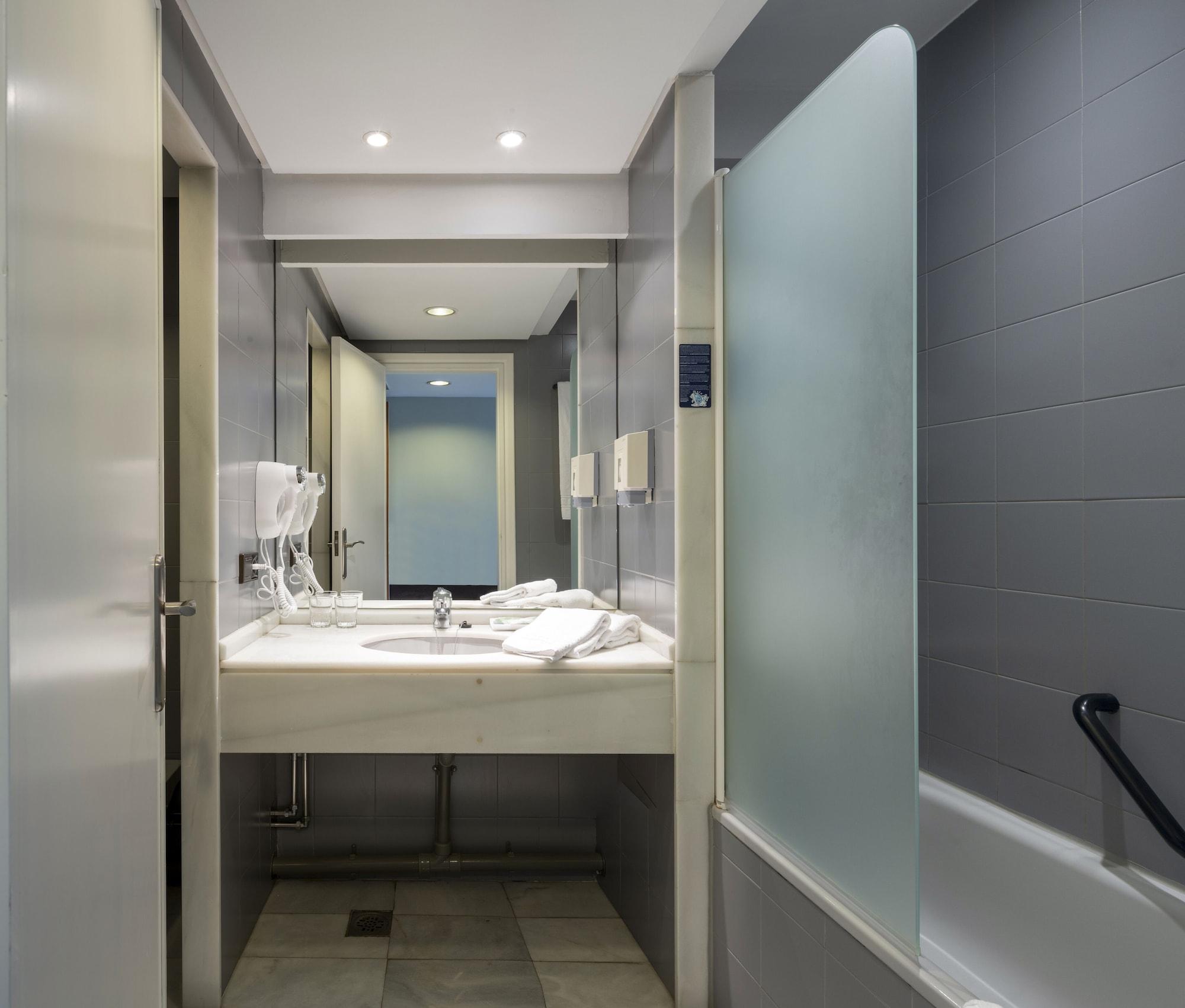 Hotel Ciudad De Logroño Zewnętrze zdjęcie