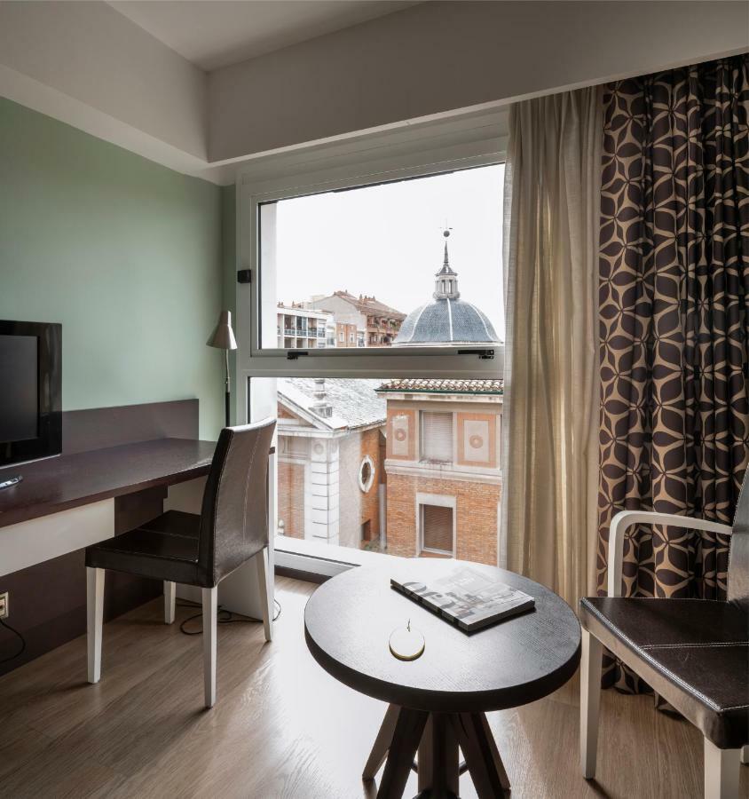 Hotel Ciudad De Logroño Zewnętrze zdjęcie